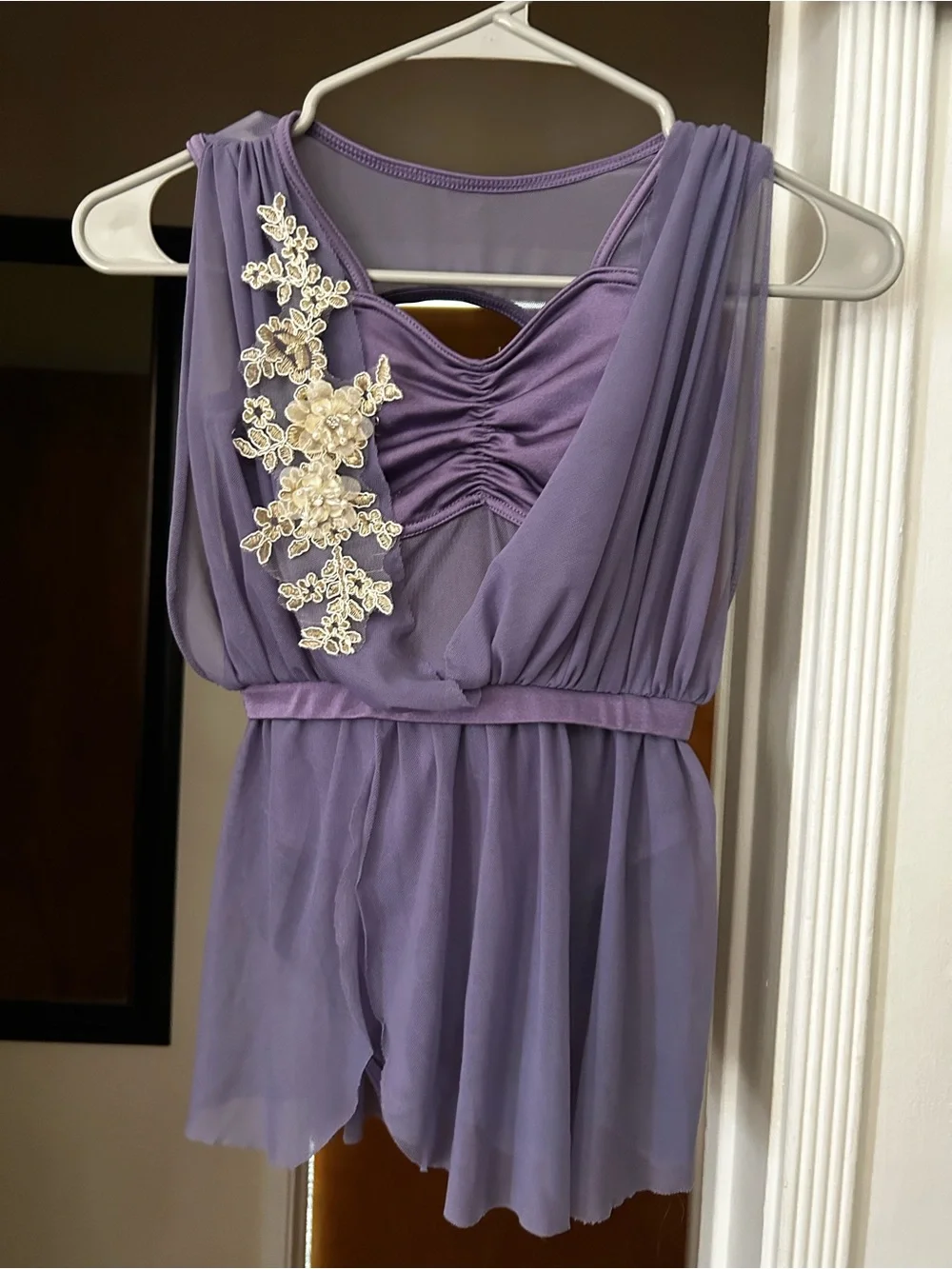 Weissman Lavender Lyrical/Contemporary Dress. Floral Appliqué. Size IC 7/8